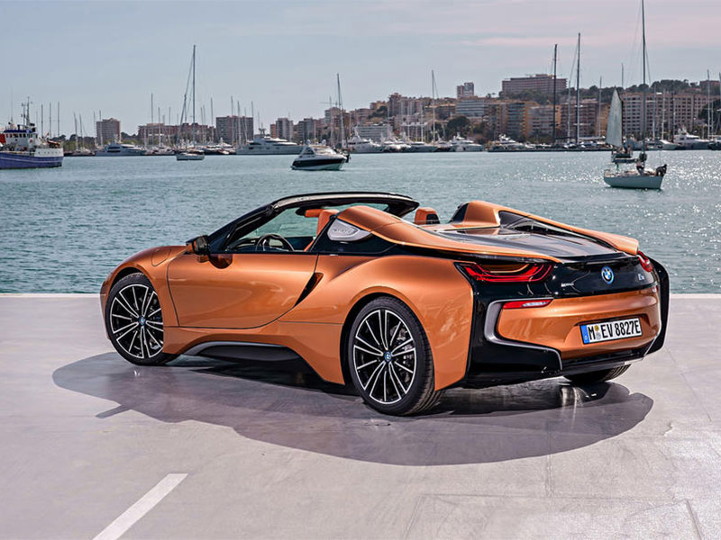هل سيارة BMW i8 هي أفضل السيارات الخارقة؟